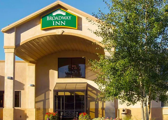 Casino hotel: Broadway Inn Conference Center