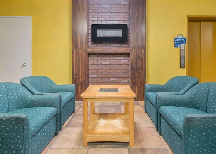 Central hotel: Days Inn Missoula University